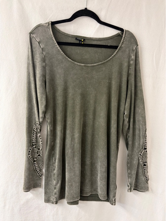 torrid Tops - Torrid Size 2 Olive Green Mineral Wash Crochet Elbow Long Sleeve Top